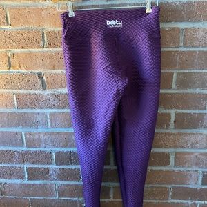 EUC Booty by Brabants purple leggings.  Barely worn. Size curvy.